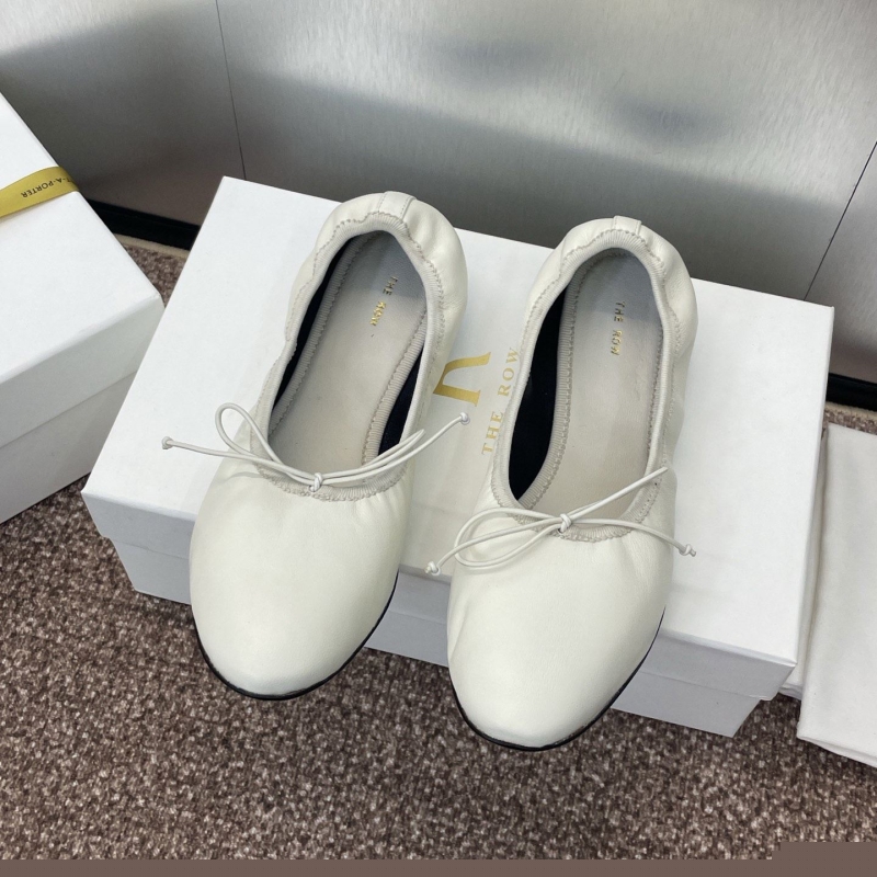 Other flat shoes